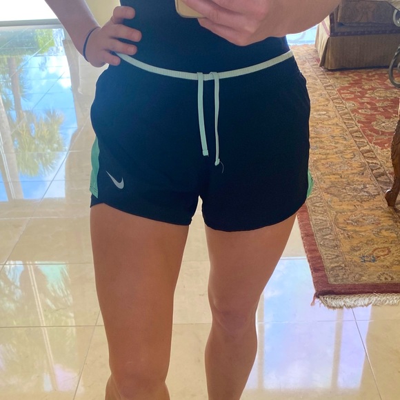 ❌SOLD❌Nike Dri-fit Running shorts Size M - Picture 1 of 5